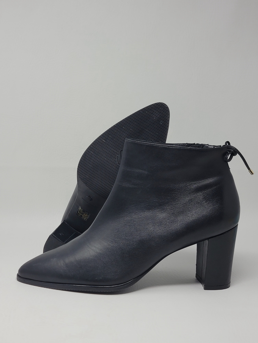 Stuart Weitzman Women Size 11.5 M Black Zip Fashion Ankle Boots Bootie Pre-owned